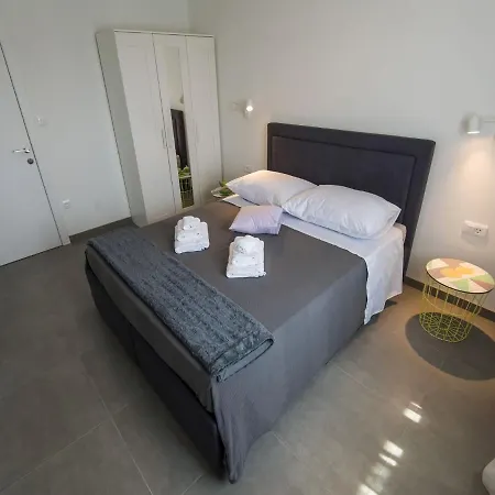 Beautiful With Private Swimming Pool