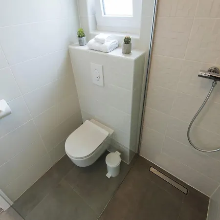Beautiful With Private Swimming Pool *