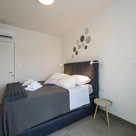 Beautiful With Private Swimming Pool