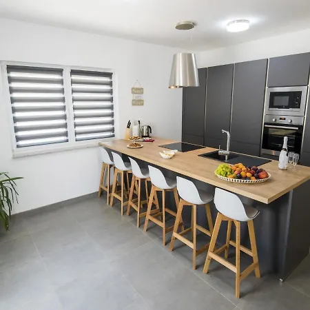 Beautiful With Private Swimming Pool Vila *