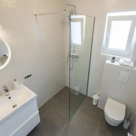 Vila Beautiful With Private Swimming Pool Brisevo
