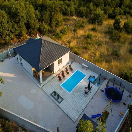 Vila Beautiful With Private Swimming Pool Brisevo